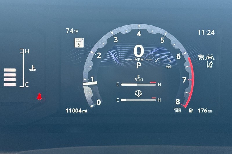 Toyota Tacoma 4WD Vehicle Full-screen Gallery Image 39