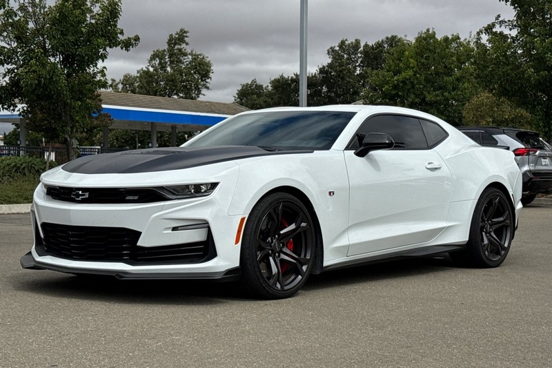 Chevrolet Camaro Vehicle Full-screen Gallery Image 08
