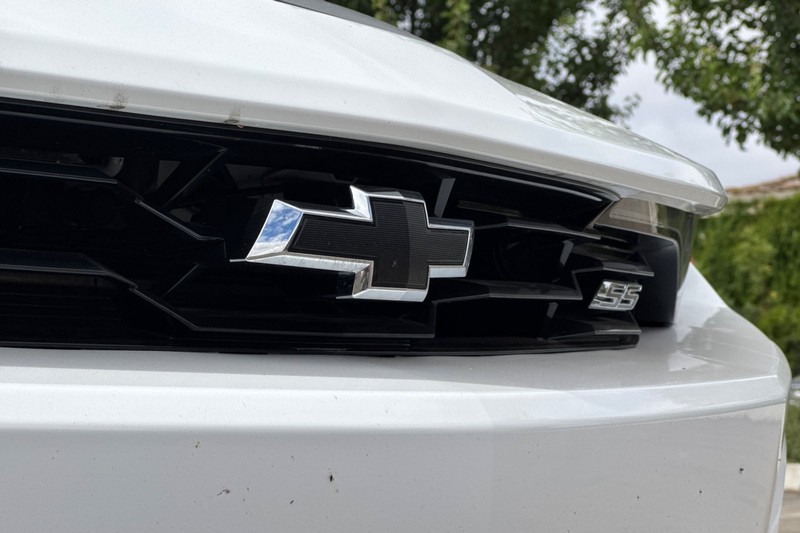 Chevrolet Camaro Vehicle Full-screen Gallery Image 45
