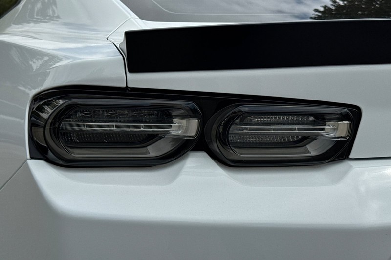 Chevrolet Camaro Vehicle Full-screen Gallery Image 46