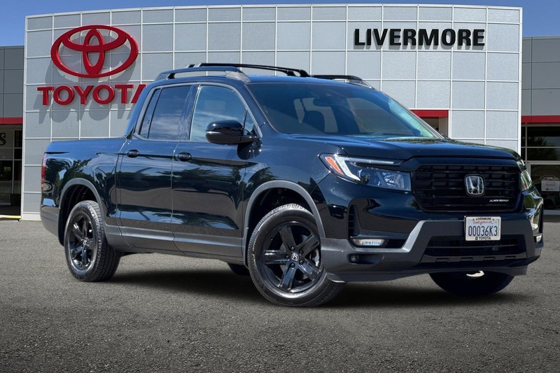 Honda Ridgeline Vehicle Full-screen Gallery Image 02