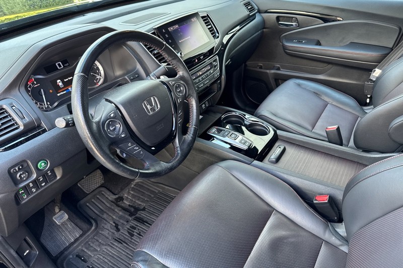 Honda Ridgeline Vehicle Full-screen Gallery Image 10