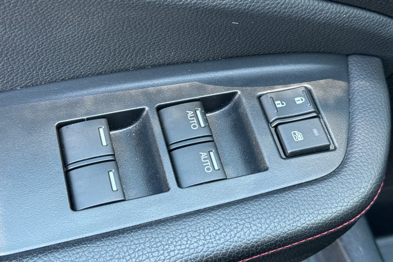 Honda Ridgeline Vehicle Full-screen Gallery Image 12