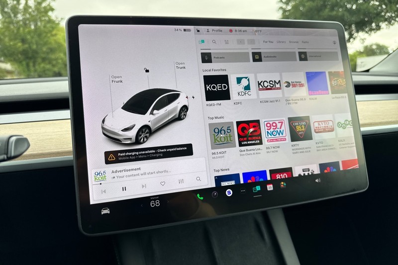 Tesla Model Y Vehicle Full-screen Gallery Image 26