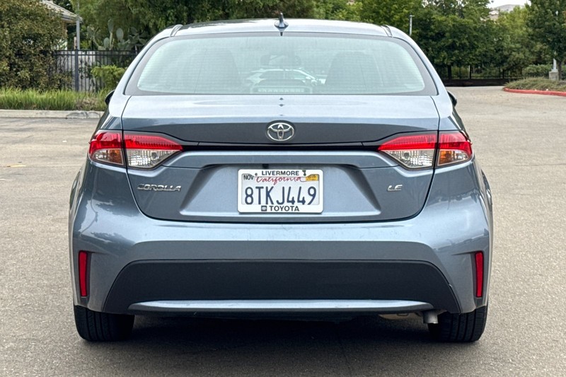 Toyota Corolla Vehicle Full-screen Gallery Image 05