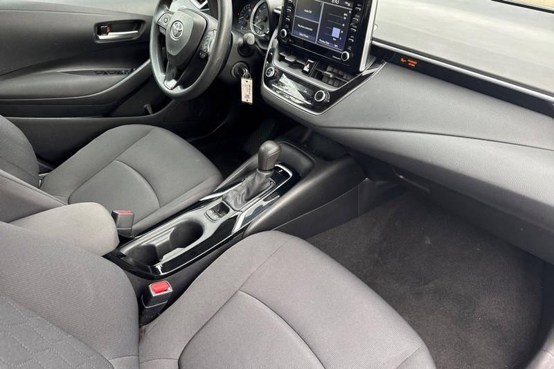 Toyota Corolla Vehicle Full-screen Gallery Image 18