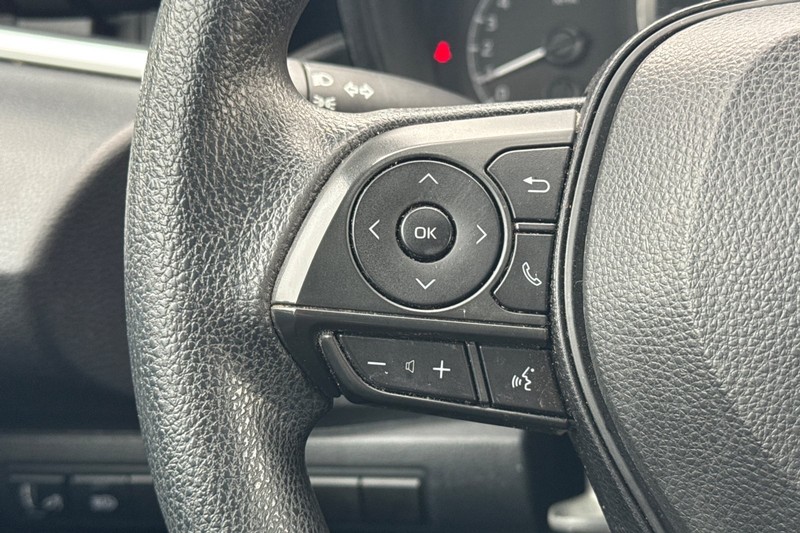 Toyota Corolla Vehicle Full-screen Gallery Image 33