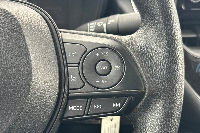 Toyota Corolla Vehicle Full-screen Gallery Image 35