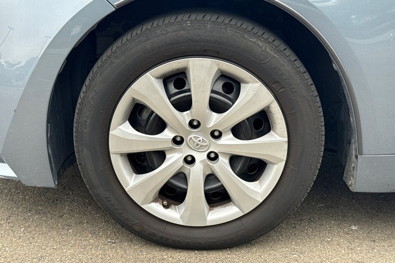 Toyota Corolla Vehicle Full-screen Gallery Image 42