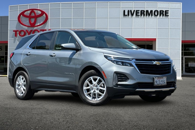 Chevrolet Equinox Vehicle Full-screen Gallery Image 02
