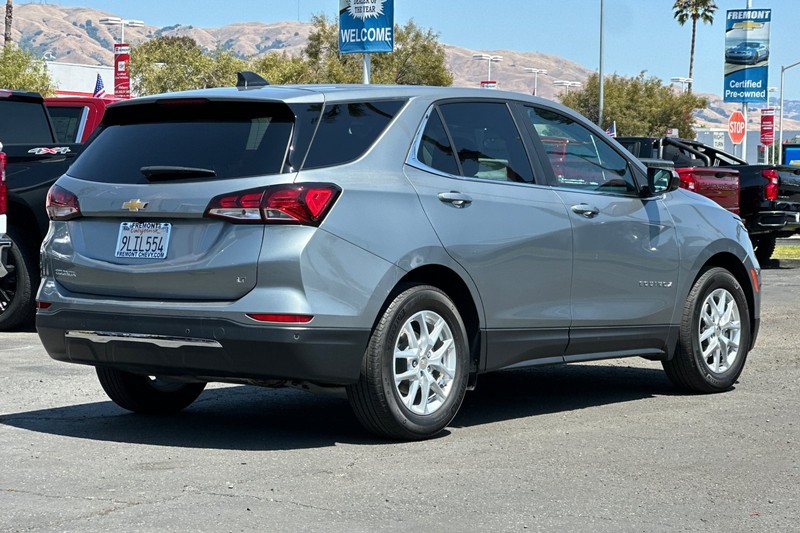 Chevrolet Equinox Vehicle Full-screen Gallery Image 04