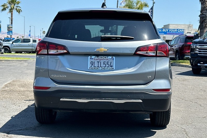 Chevrolet Equinox Vehicle Full-screen Gallery Image 05