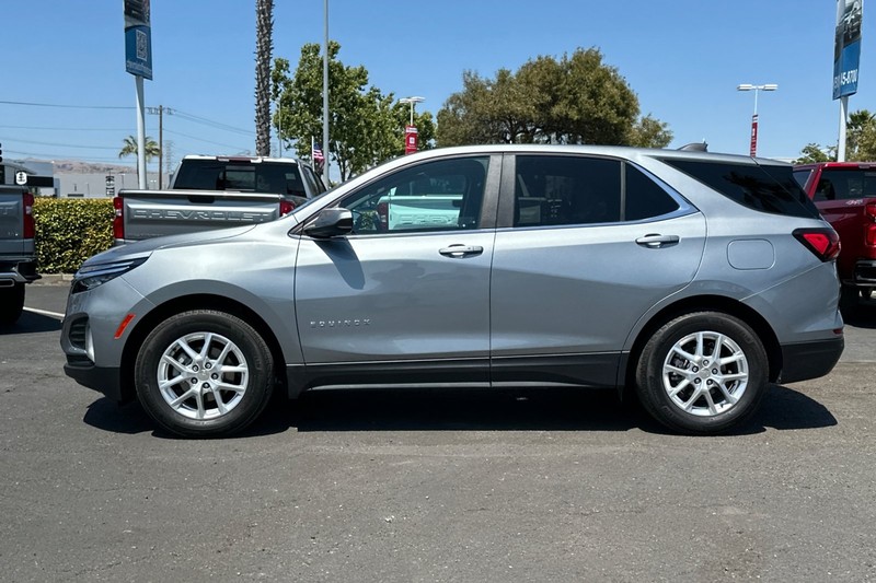 Chevrolet Equinox Vehicle Full-screen Gallery Image 07