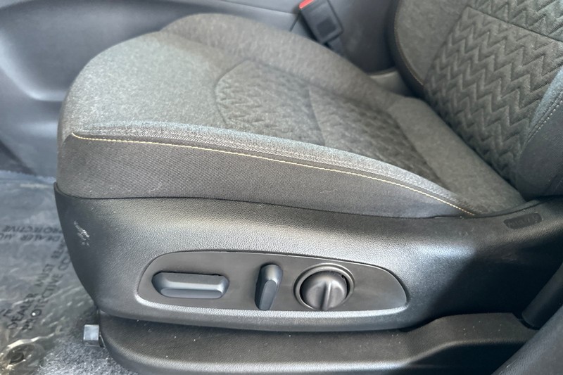 Chevrolet Equinox Vehicle Full-screen Gallery Image 13
