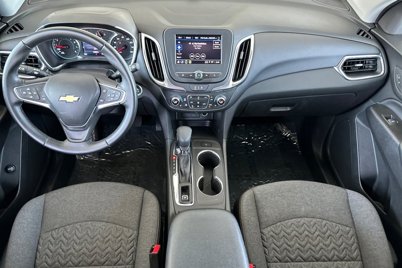 Chevrolet Equinox Vehicle Full-screen Gallery Image 15