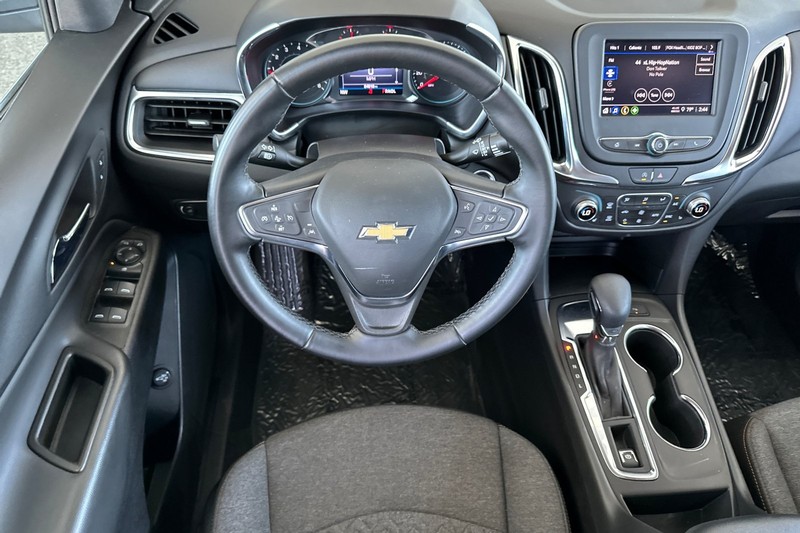 Chevrolet Equinox Vehicle Full-screen Gallery Image 16