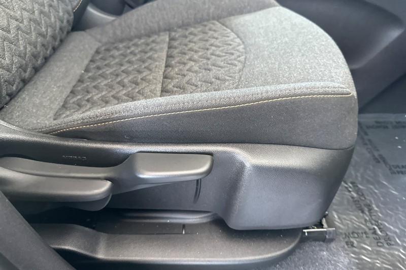 Chevrolet Equinox Vehicle Full-screen Gallery Image 23