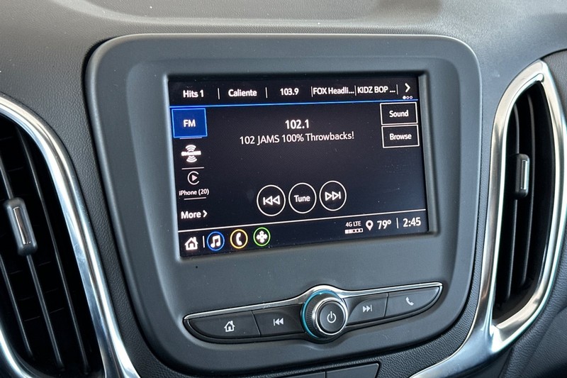Chevrolet Equinox Vehicle Full-screen Gallery Image 26