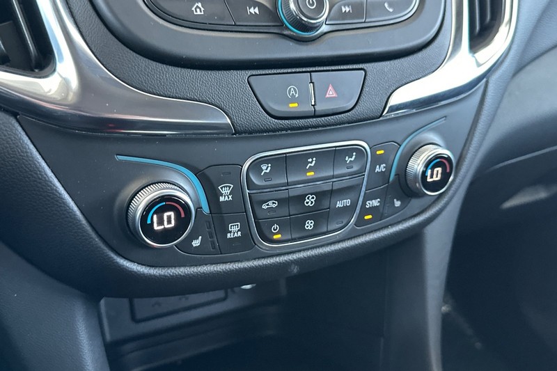 Chevrolet Equinox Vehicle Full-screen Gallery Image 28