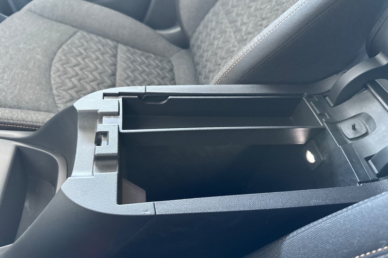 Chevrolet Equinox Vehicle Full-screen Gallery Image 32