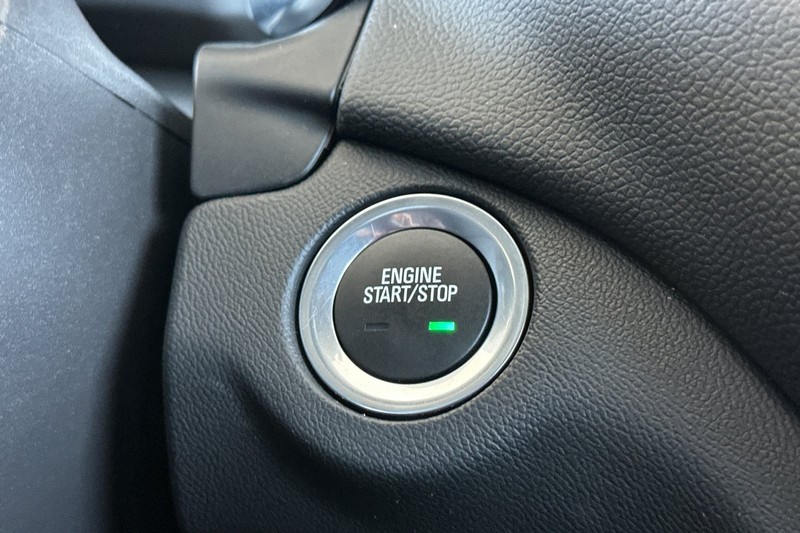 Chevrolet Equinox Vehicle Full-screen Gallery Image 34