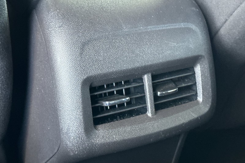 Chevrolet Equinox Vehicle Full-screen Gallery Image 43