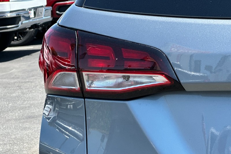Chevrolet Equinox Vehicle Full-screen Gallery Image 48