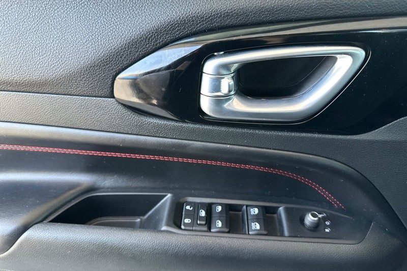 Jeep Compass Vehicle Full-screen Gallery Image 11