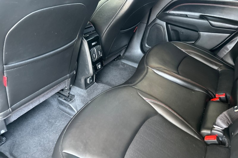 Jeep Compass Vehicle Full-screen Gallery Image 14