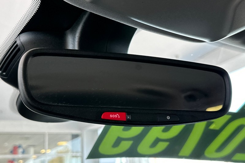 Jeep Compass Vehicle Full-screen Gallery Image 25