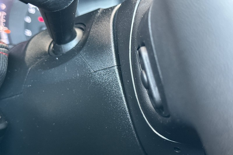 Jeep Compass Vehicle Full-screen Gallery Image 37