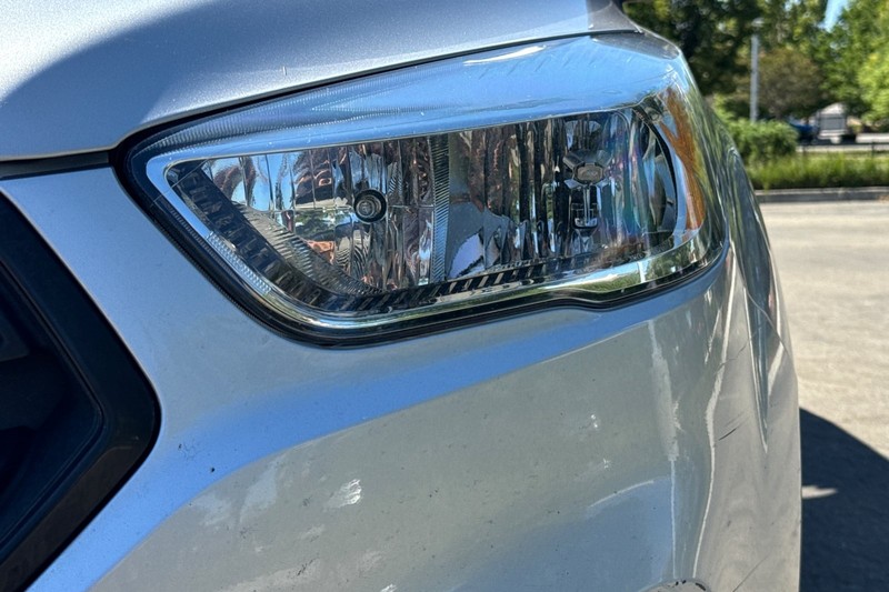 Ford Escape Vehicle Full-screen Gallery Image 49