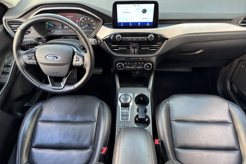 Ford Escape Vehicle Full-screen Gallery Image 15