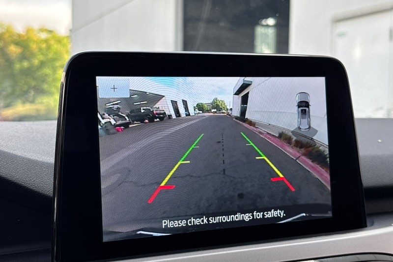Ford Escape Vehicle Full-screen Gallery Image 27