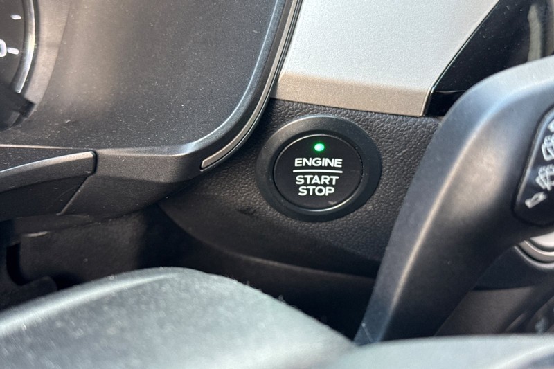 Ford Escape Vehicle Full-screen Gallery Image 34