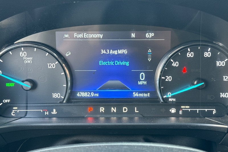 Ford Escape Vehicle Full-screen Gallery Image 40