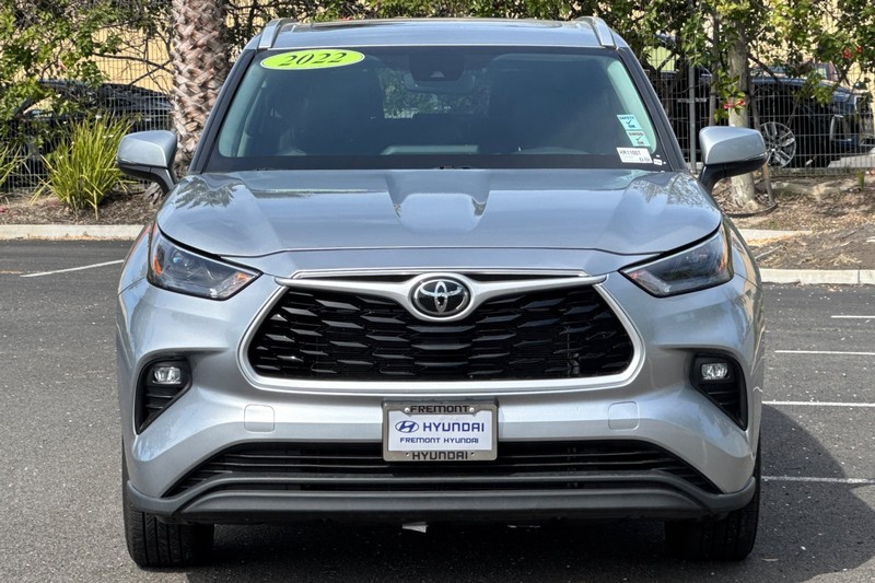 Toyota Highlander Vehicle Full-screen Gallery Image 09