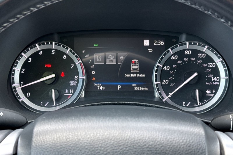 Toyota Highlander Vehicle Full-screen Gallery Image 39