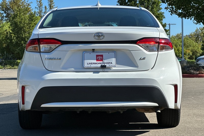 Toyota Corolla Vehicle Full-screen Gallery Image 05