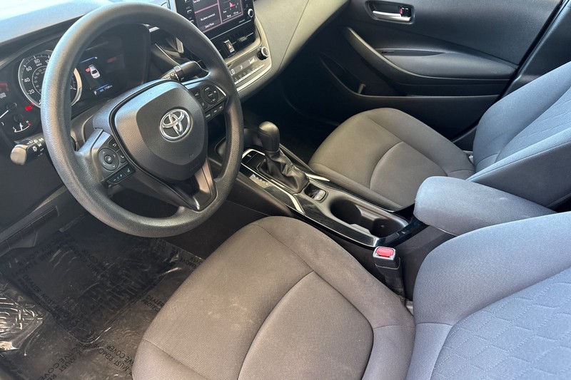 Toyota Corolla Vehicle Full-screen Gallery Image 10