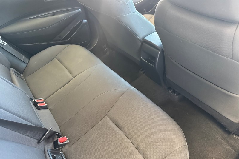 Toyota Corolla Vehicle Full-screen Gallery Image 17