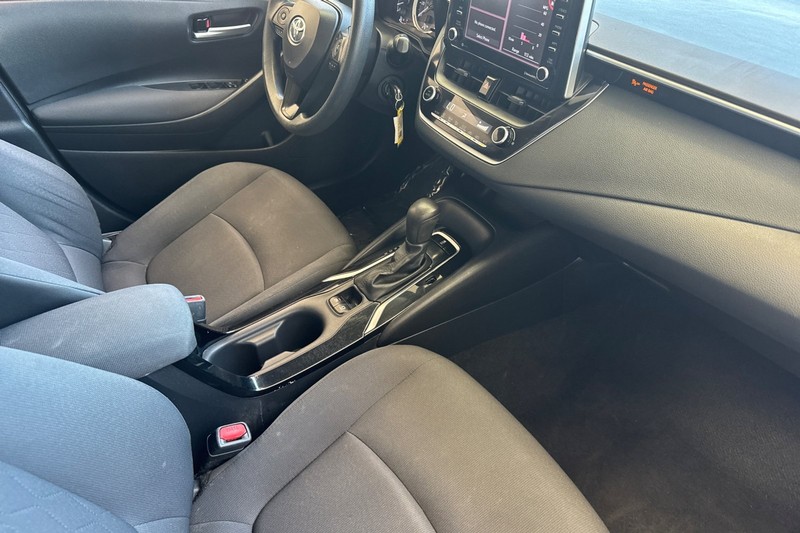 Toyota Corolla Vehicle Full-screen Gallery Image 18