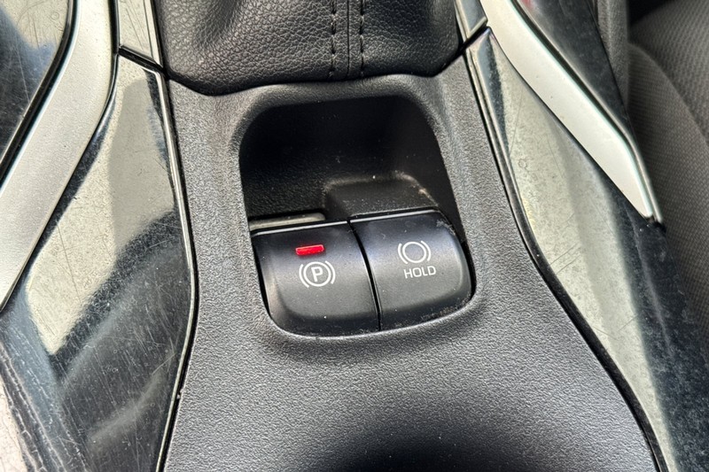 Toyota Corolla Vehicle Full-screen Gallery Image 30