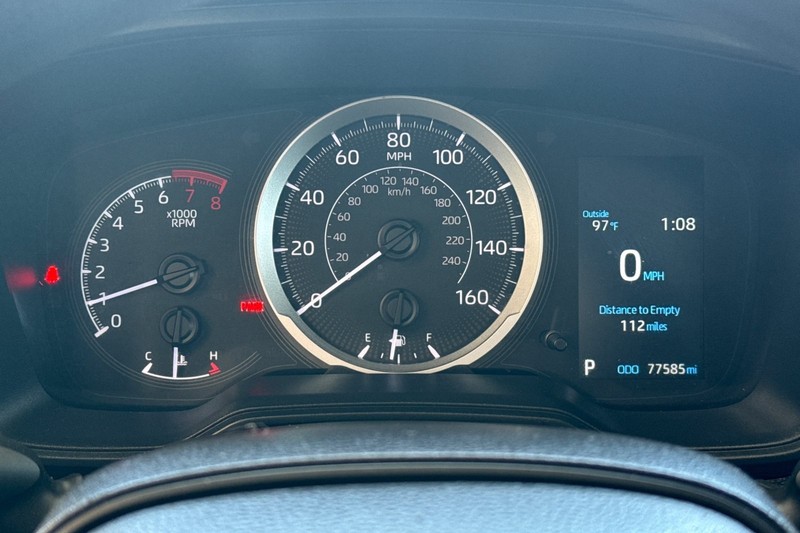 Toyota Corolla Vehicle Full-screen Gallery Image 38