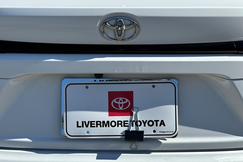 Toyota Corolla Vehicle Full-screen Gallery Image 48