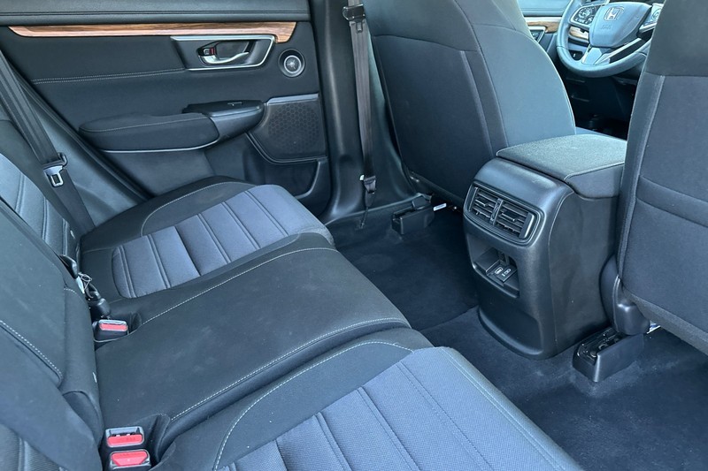 Honda CR-V Hybrid Vehicle Full-screen Gallery Image 18