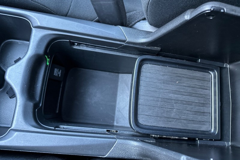 Honda CR-V Hybrid Vehicle Full-screen Gallery Image 31