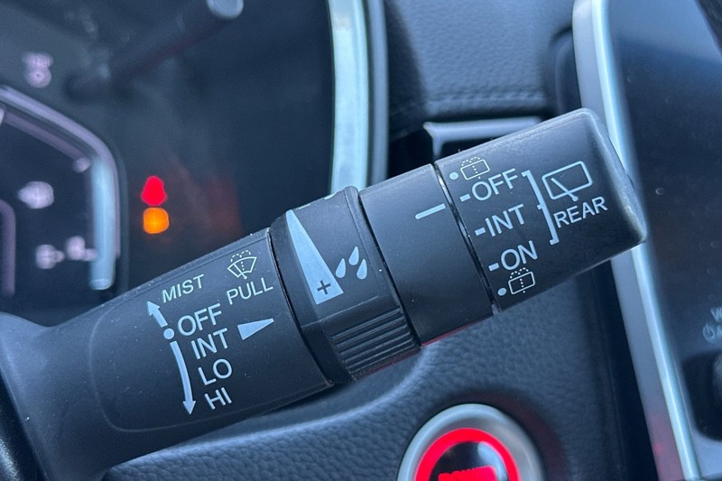 Honda CR-V Hybrid Vehicle Full-screen Gallery Image 38
