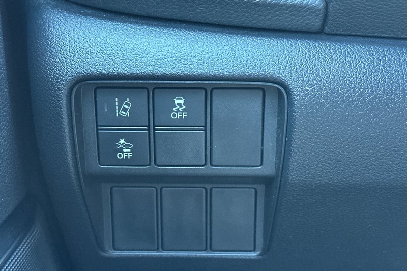 Honda CR-V Hybrid Vehicle Full-screen Gallery Image 40
