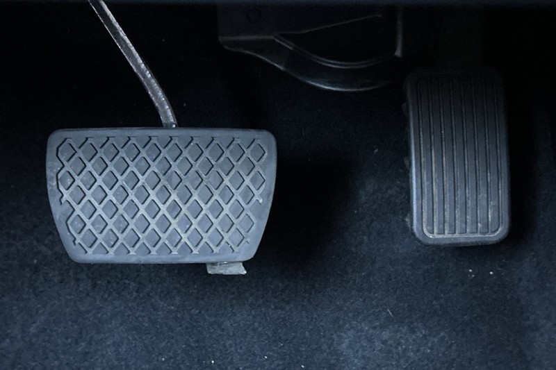 Honda CR-V Hybrid Vehicle Full-screen Gallery Image 42